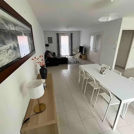 Belle Maison De Famille - ويسانت