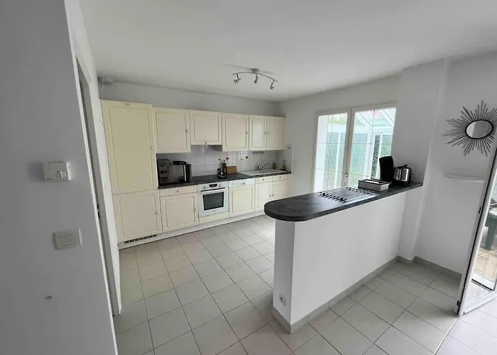 Belle Maison De Famille - Hébergement de vacances *